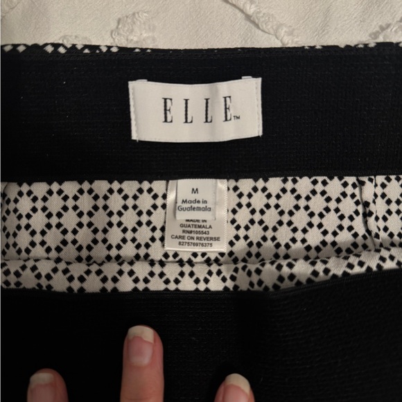 Elle Black and White Patterned pencil Women's Skirt - Picture 4 of 5